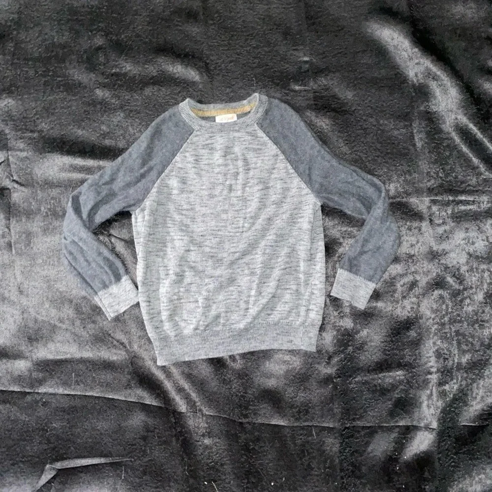 𝅺CAT Jack Girl’s Two Tone Gray Long Crewneck Sleeve Sweater
